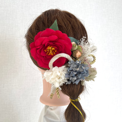 R7 椿とオーガンジーゴールドロープリボンの髪飾り 3枚目の画像