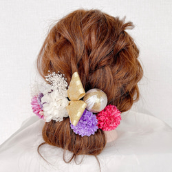 C10 マムと和玉とかすみ草の髪飾りセット　パープル系 5枚目の画像