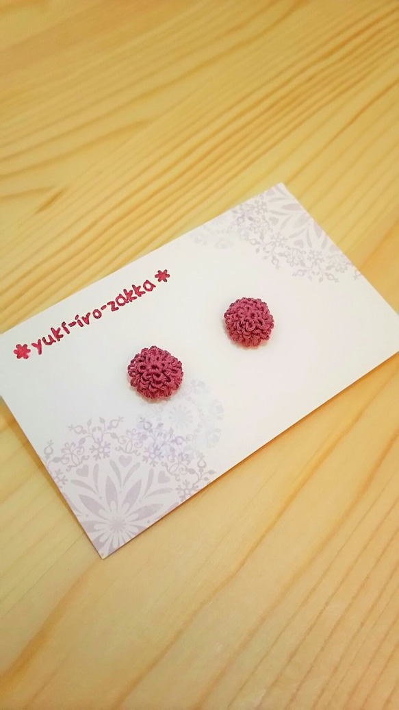 【カラーオーダー販売】花-ichirin- #40 ふわふわお花のピアス（1cm）※イヤリングに変更OK 1枚目の画像
