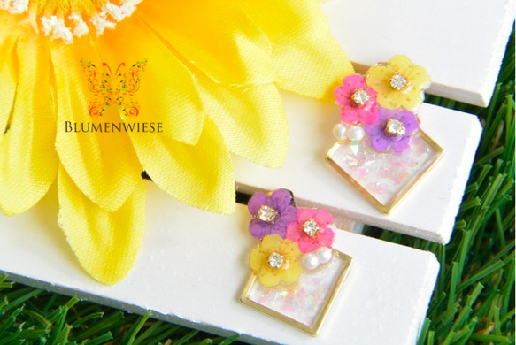 Floral square earrings 第1張的照片
