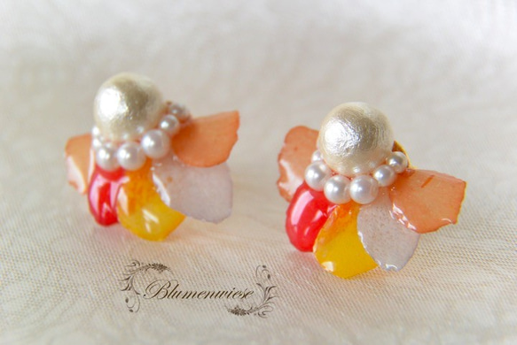 Flower petal earrings 2枚目の画像