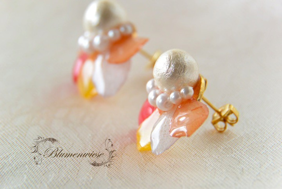 Flower petal earrings 3枚目の画像