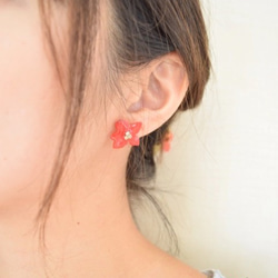 Vivid Hydrangea earrings 3枚目の画像
