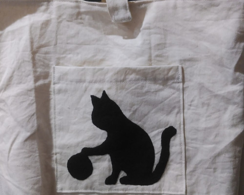 受注生産】ハンドメイド ミニ手提げトートバッグ ポケットに猫の 受注生産】ハンドメイド ミニ手提げトートバッグ ポケットに猫の
