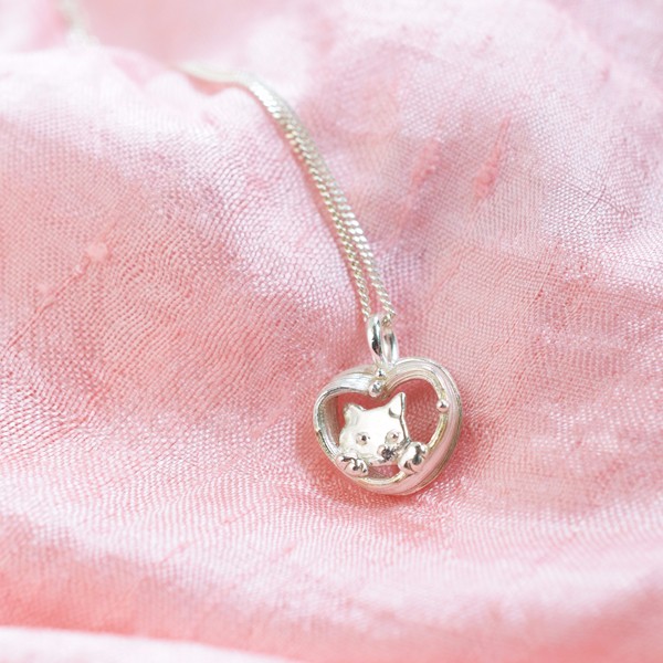 ねこのプチペンダント・蜜蝋タイプ