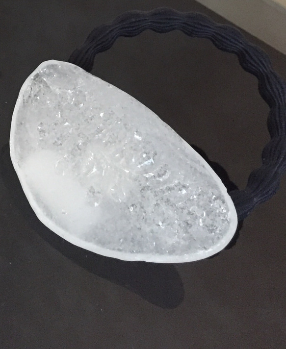 ガラスの粉のミモザヘアゴム 3枚目の画像