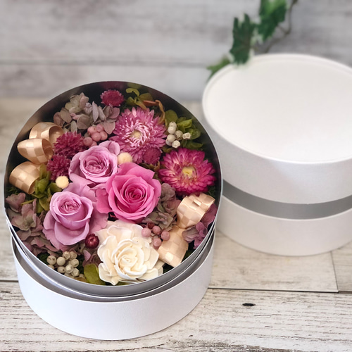 超美品　BLISS&HILL プリザーブドフラワー プリザーブドフラワー ボックスフラワー 丸型 13㎝ ホワイト