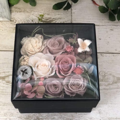プリザーブドフラワー ボックスフラワー 正方形 お花が見える蓋付き