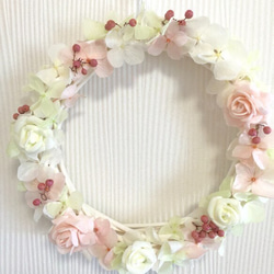 White&pink wreathe 可愛いリース　プリザーブドフラワー 1枚目の画像