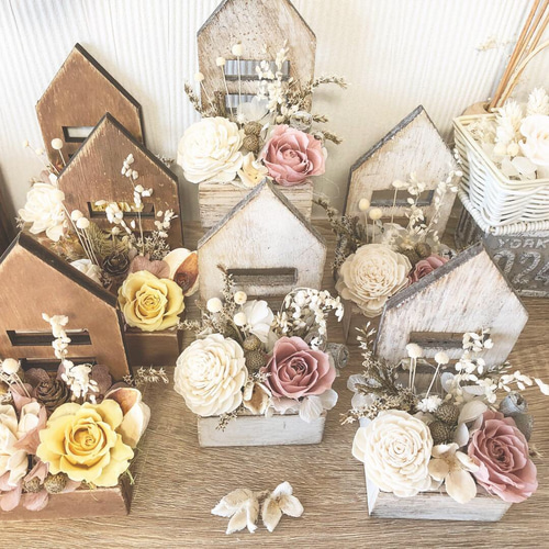 ナチュラルホワイト プリザーブドフラワーアレンジ ウッドハウス