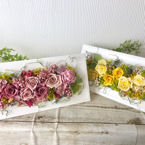 『Mariage』愛らしいピンクローズのフレームアレンジ　お花の贈り物　ケース付 壁にも掛けれる♡くすみピンクのフレームアレンジ 横長30㎝ 専用
