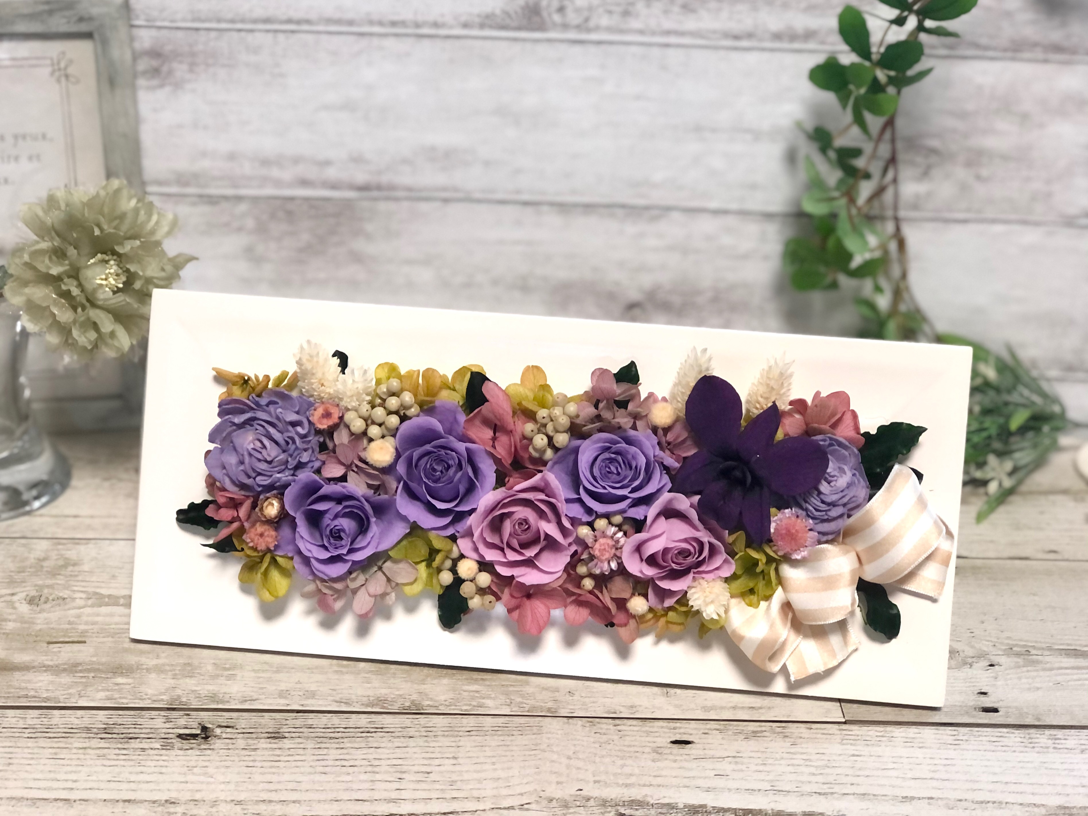 【専用です】紫系薔薇のフリル壁掛け兼置き型クレイフラワーアレンジ✨ハンドメイド