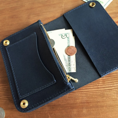 ミドルサイズ トラッカーウォレット 手染め 黒×ナチュラル 薔薇 ミドルサイズ トラッカーウォレット 手染め 黒×ナチュラル 薔薇 ミドル