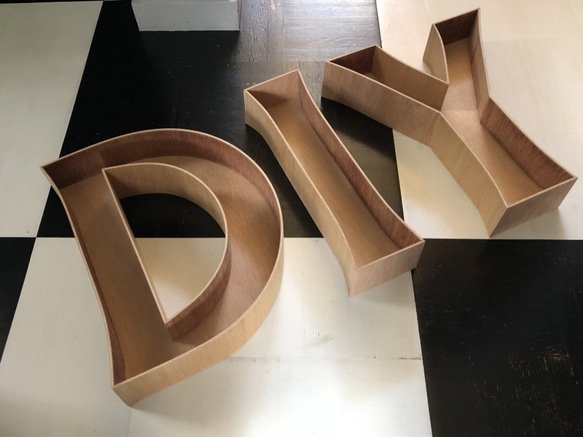 BENT WOOD LETTER SIGN / D I Y / MEDIUM アルファベットサイン 4枚目の画像