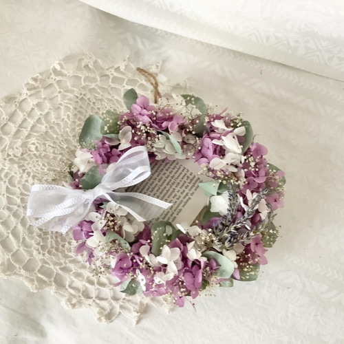 アナベルとユーカリのリース（英字新聞を添えて） ドライフラワー