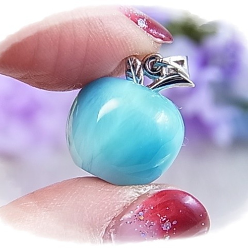 値下げ handmade ラリマー リンゴ ネックレス レア りんごの ラリマー ブルー＆透明感 ぷっくりが可愛い