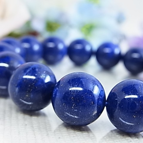 大人気ラピスラズリ　幸運　風水　

人気のラピスラズリの丸玉。 ☆SALE☆高品質 大粒 ラピスラズリ12mm 強運 幸運の呼び込み お守り