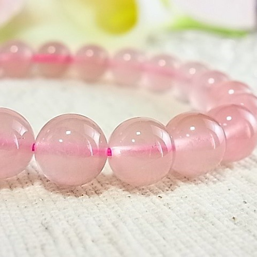 高品質マダガスカル産ローズクォーツ✨花、恋愛、癒しお守りブレスレット ◇高品質マダガスカル産◇ディープローズクォーツ◇希少なスター効果も