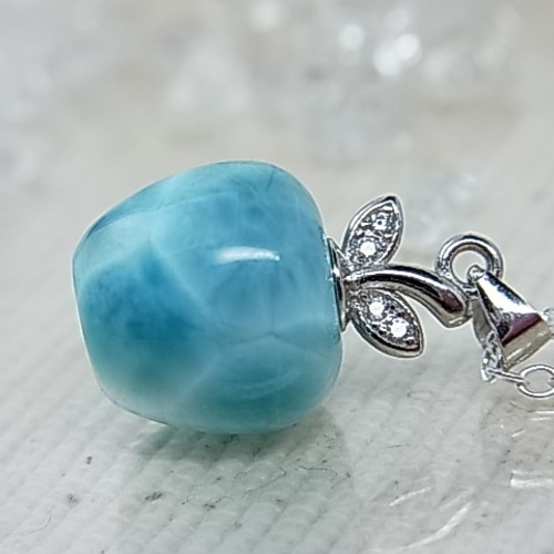 値下げ handmade ラリマー リンゴ ネックレス 値下げ handmade ラリマー リンゴ ネックレス