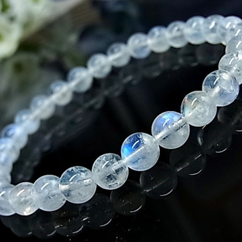 月の光＊レインボームーンストーン ＊愛を伝える月のパワー＊6月の