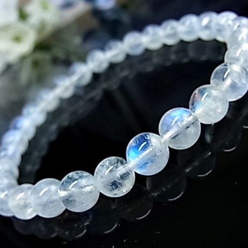 月の光＊レインボームーンストーン ＊愛を伝える月のパワー＊6月の