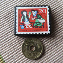 ドイツ　童話　白雪姫　切手ブローチ6420 3枚目の画像