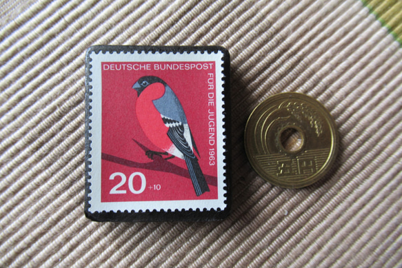 ドイツ　鳥　切手ブローチ6429 3枚目の画像