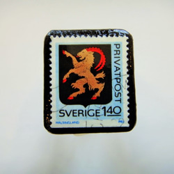 スウェーデン 紋章切手ブローチ913 1枚目の画像