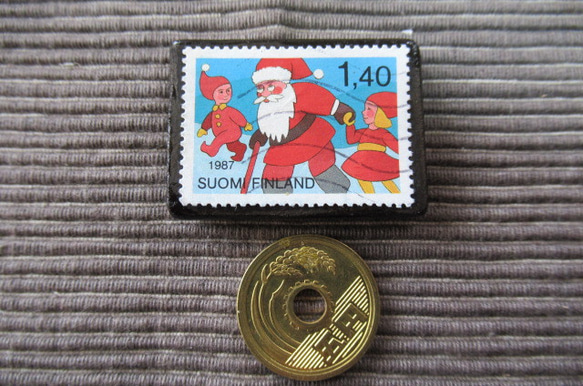 アップサイクル　クリスマス切手ブローチ6897 3枚目の画像