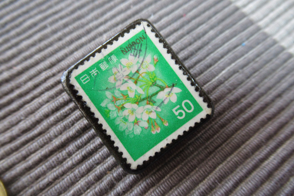 アップサイクル　日本　昭和切手ブローチ6964 2枚目の画像