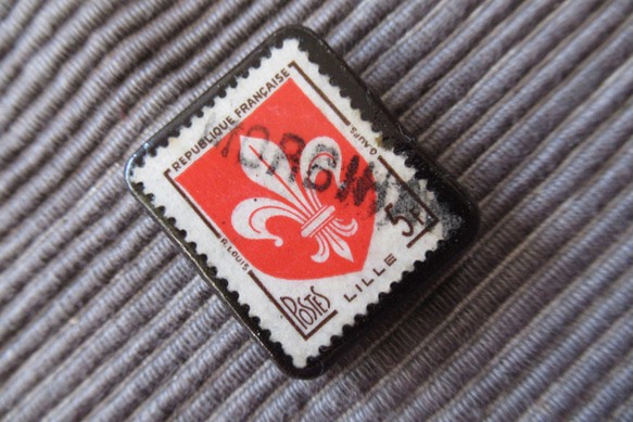 アップサイクル　フランス切手ブローチ6986 2枚目の画像