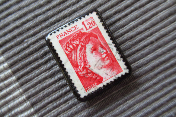 アップサイクル　フランス切手ブローチ7017 2枚目の画像