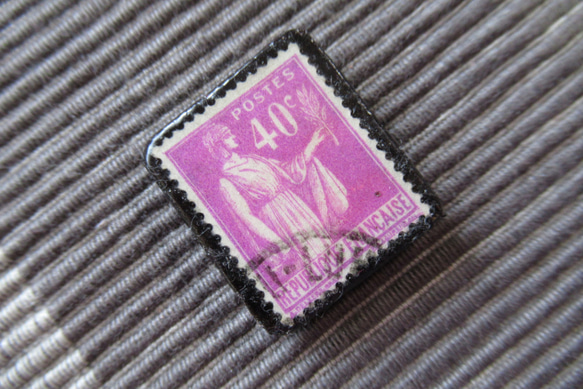 アップサイクル　フランス切手ブローチ7024 2枚目の画像