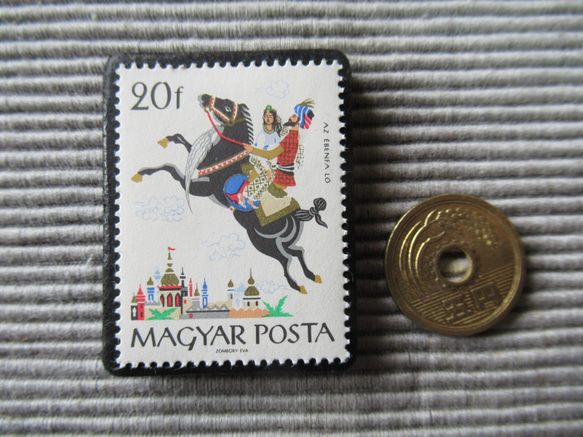 ハンガリー　童話切手ブローチ 7412 3枚目の画像