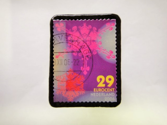 アップサイクル　オランダ　切手ブローチ392 1枚目の画像