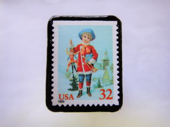 アメリカ 　サンタの子供「切手ブローチ」457 1枚目の画像