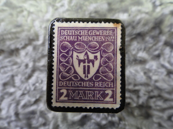 ドイツ　1922年　紋章切手ブローチ 571 1枚目の画像