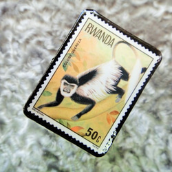ルワンダ　切手ブローチ679 2枚目の画像