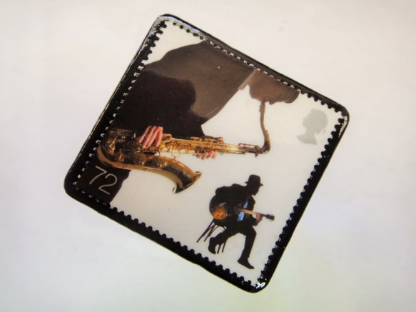イギリス　ミュージシャン切手ブローチ904 2枚目の画像