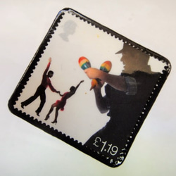 イギリス　ミュージシャン切手ブローチ906 2枚目の画像