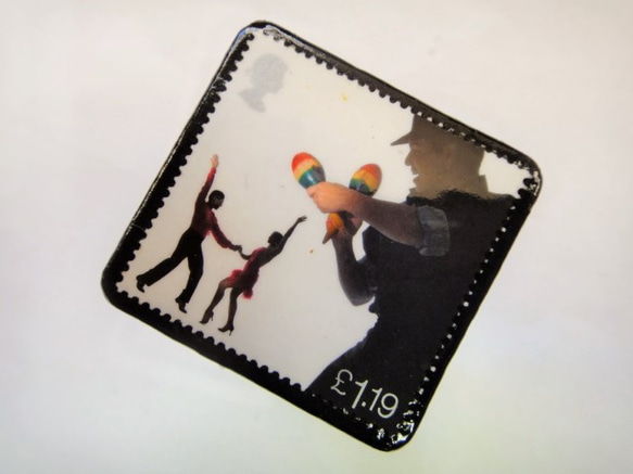 イギリス　ミュージシャン切手ブローチ906 2枚目の画像