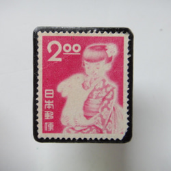 日本1950年「ウサギと少女」切手ブローチ② 2枚目の画像
