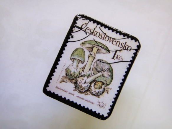 チェコスロバキア　切手ブローチ1390 2枚目の画像
