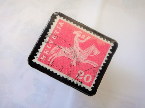 スイス　 切手ブローチ1517 2枚目の画像