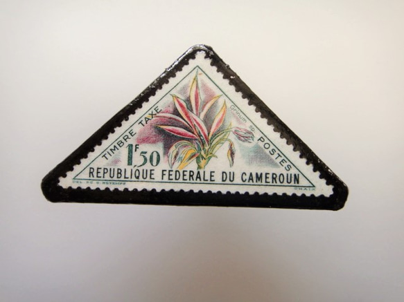 三角切手ブローチ1529 1枚目の画像