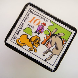 ドイツ　ブレーメンの音楽隊切手ブローチ　2204 2枚目の画像