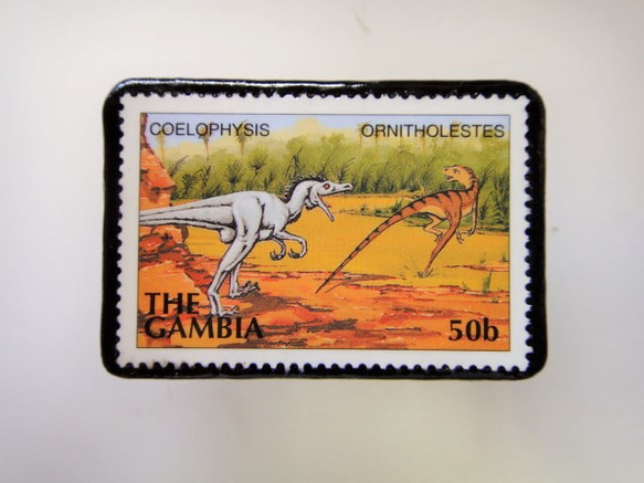 ガンビア　恐竜切手ブローチ 2732 1枚目の画像