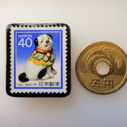 日本1982年　戌切手ブローチ3246 3枚目の画像