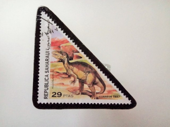 撒哈拉恐龍三角形郵票胸針3663 第1張的照片