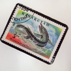 アップサイクル　恐竜切手ブローチ 3685 2枚目の画像